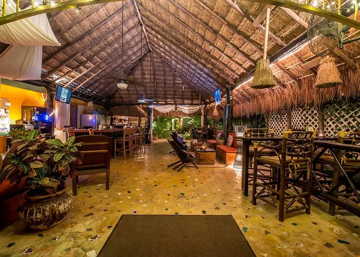 Aventura Mexicana Hotel 3*