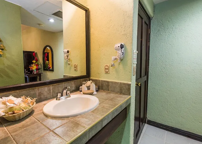 Aventura Mexicana Hotel 3*