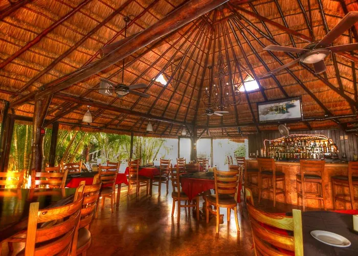 Aventura Mexicana Hotel 3*